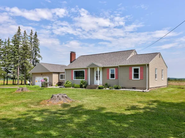 10115 Sharon Rd, Saint Charles, MI 48655