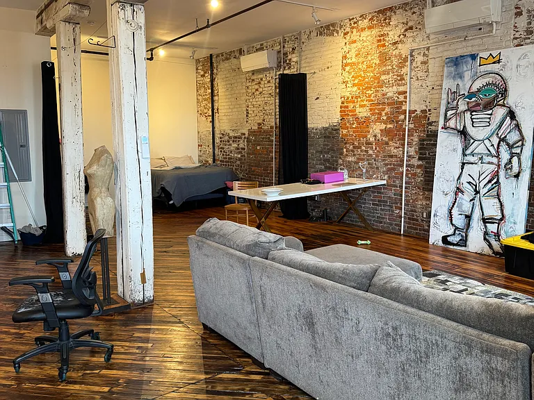 4500 Worth St #C204 — Photo 1