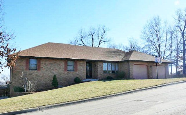 1st image of 1015 Bannister Dr