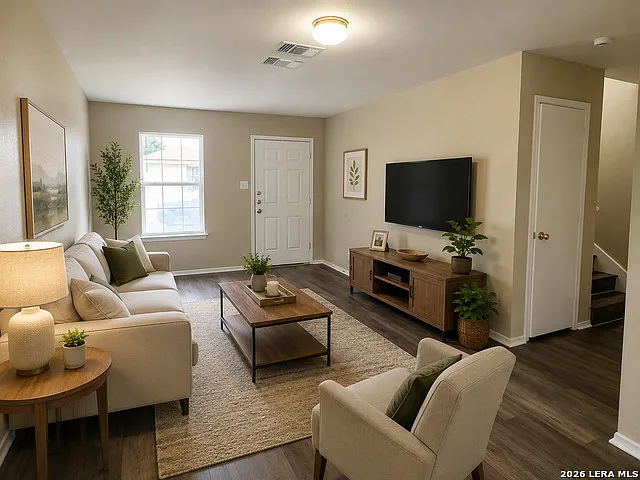4 bed, 2.5 bath, 1655 sqft, $1,595 — Photo 4