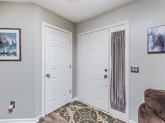 3rd image of 7187 Wythe Dr