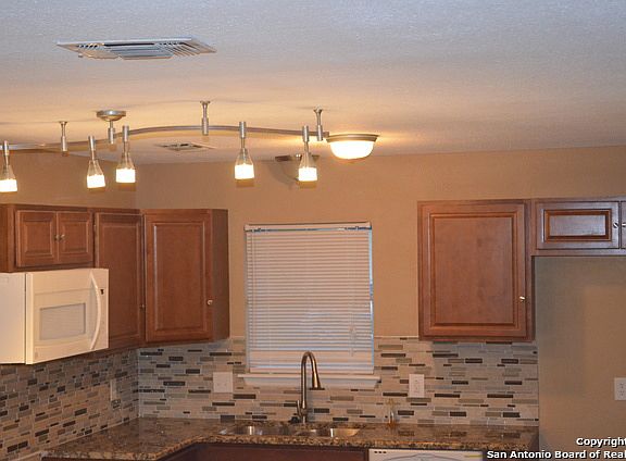 4th image of 7401 Sage Oak St