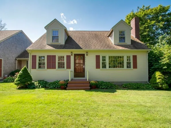 271 High St, Pembroke, MA 02359