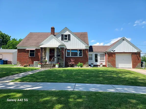 610 Sylvandale Ave, Oregon, OH 43616