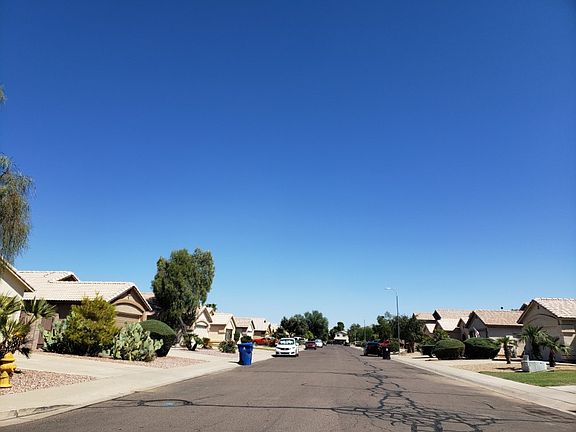 5th image of 2424 N 114th Ln