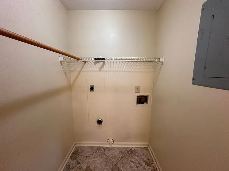 101 Lullwater Drive — Photo 7