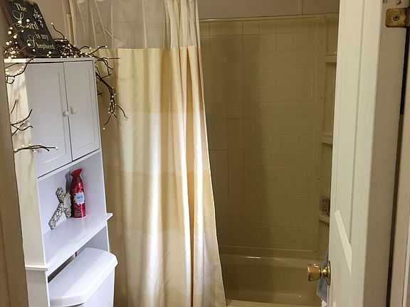 4th image of 2699 Kennedy Ct