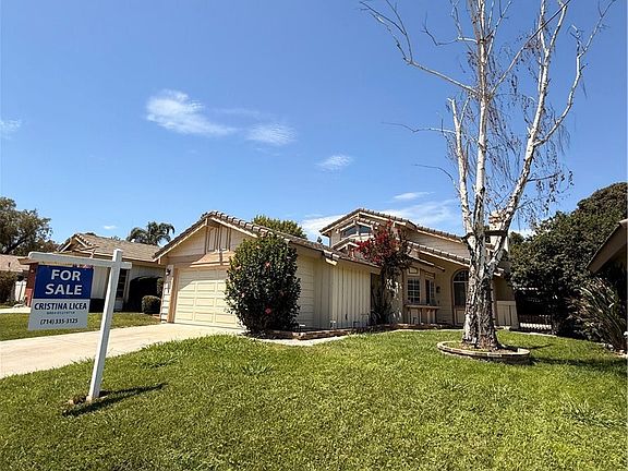 5th image of 30612 Hollyberry Ln