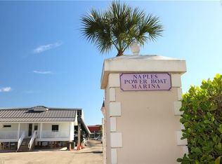 705 11th St S, Naples, FL 34102