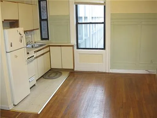 Sold by Fenwick Keats Real Estate | media 2