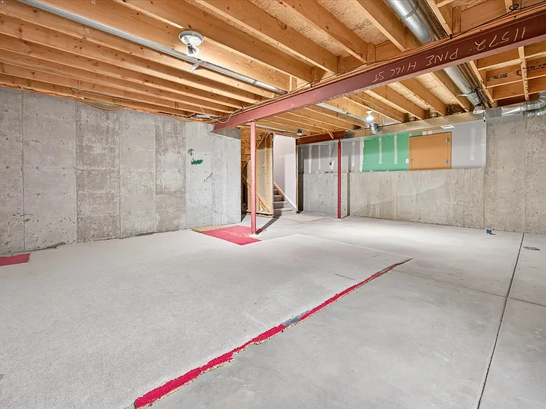 11572 Pine Hill St — Photo 40