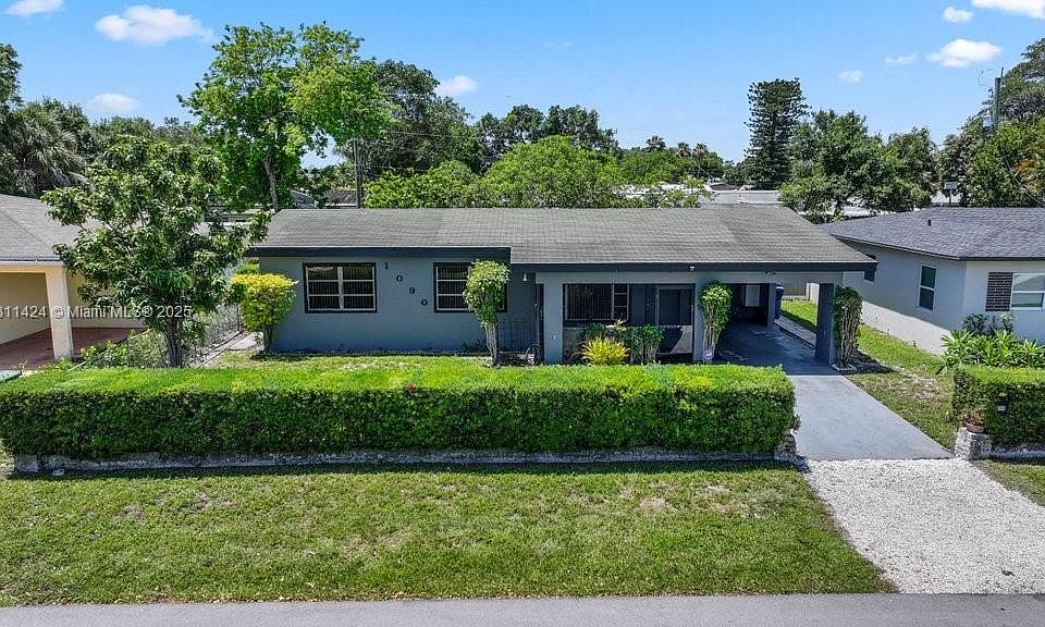 1st image of 1090 SW 31st St