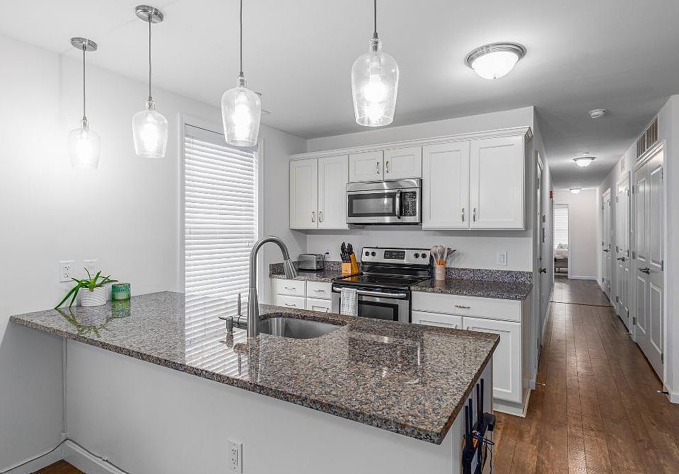 1st image of 4617 Sansom St #209B