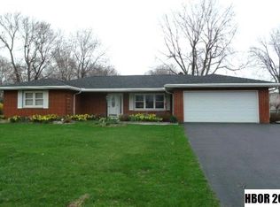 2401 Sweetwater Rd, Findlay, OH 45840