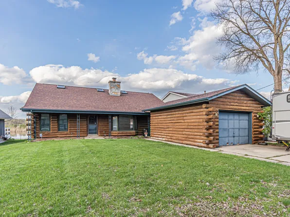 535 Kingston Blvd, McHenry, IL 60050