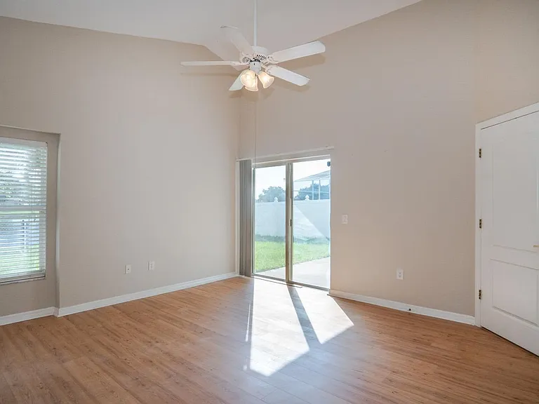 10815 Lakeside Vista Dr — Photo 27