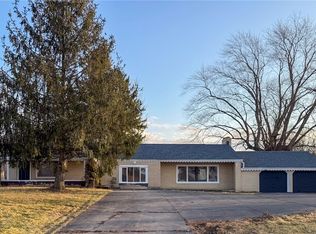 4055 Center Rd, Youngstown, OH 44514