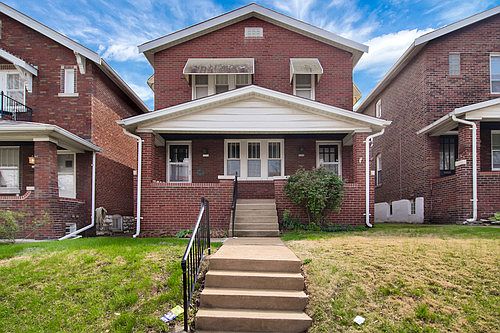 3rd image of 5038A Tholozan Ave