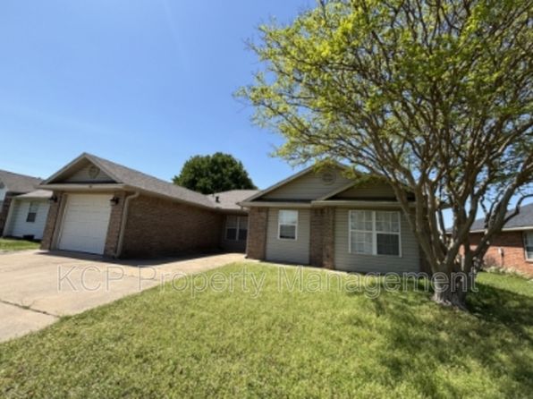 900 S 38th St, Van Buren, AR 72956