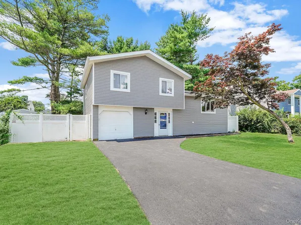 180 Branch Avenue, Central Islip, NY 11722