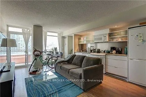 4K Spadina Ave #1010 — Photo 5