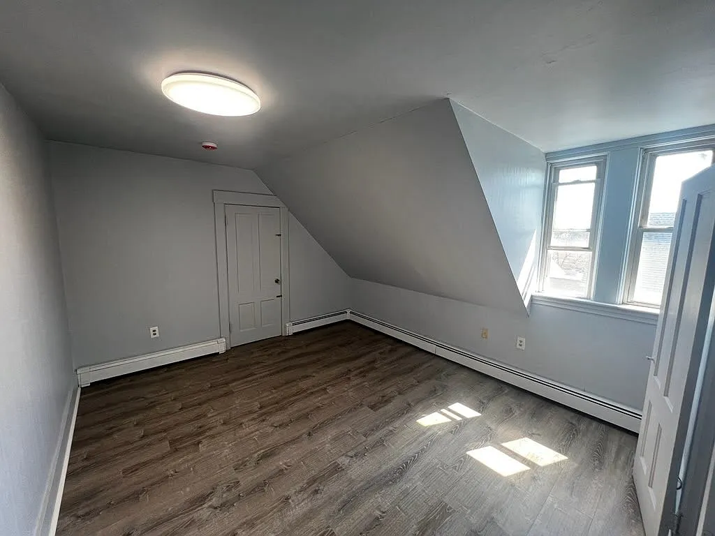 1 bed, 1000 sqft, $1,450 — Photo 3