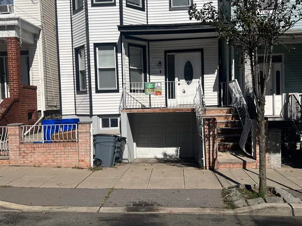 218 49th St, Union City, NJ 07087