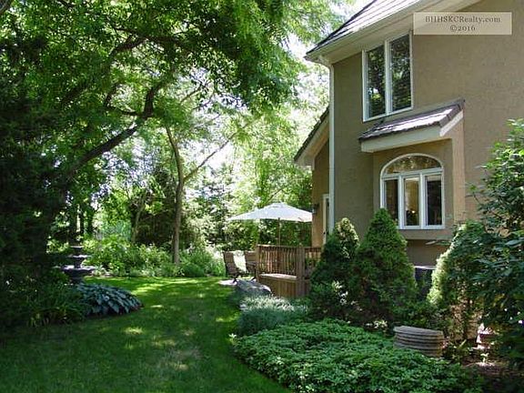 Side of house to patio