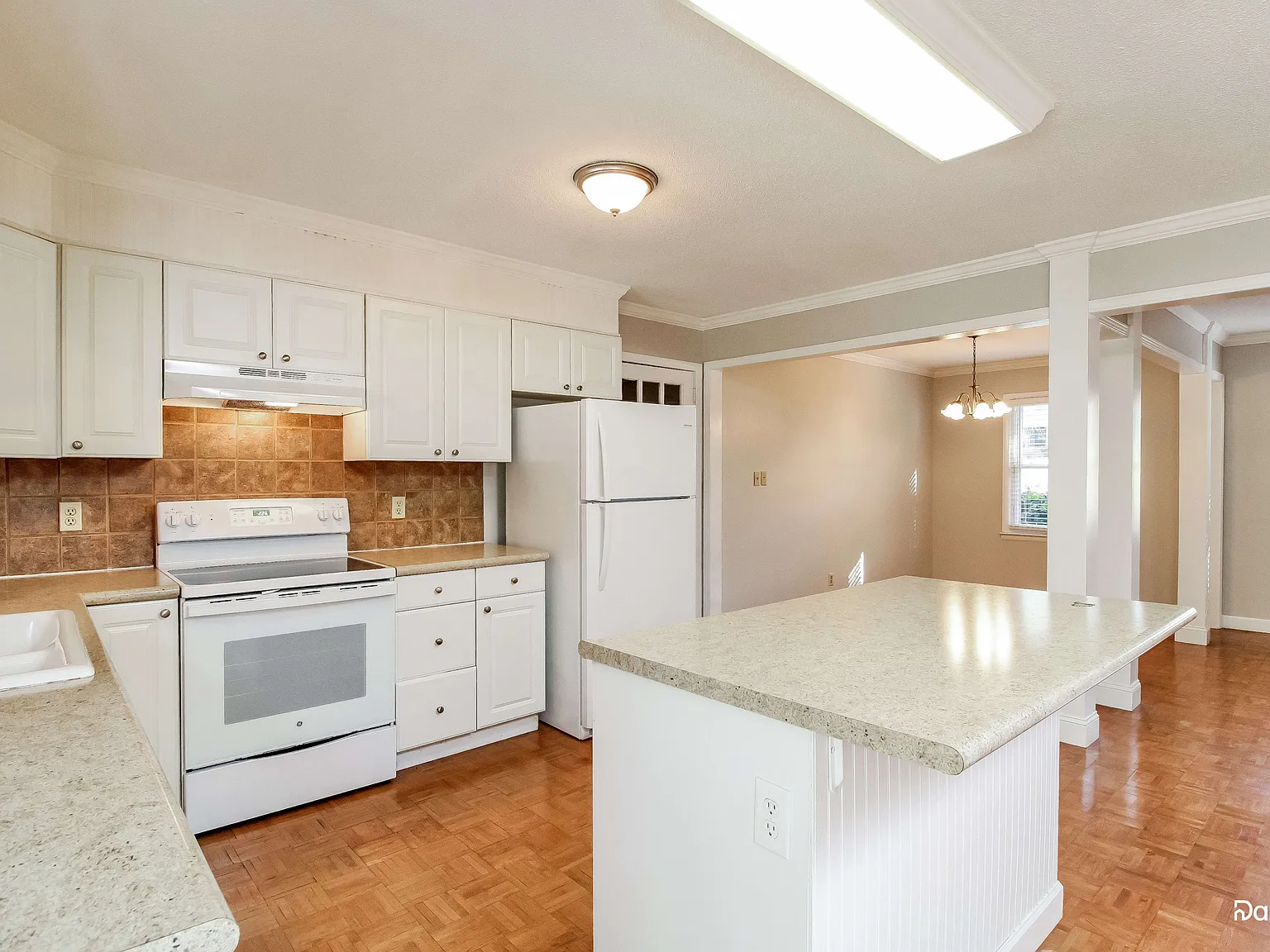 3 bed, 2.0 bath, 1458 sqft, $2,055 — Photo 4