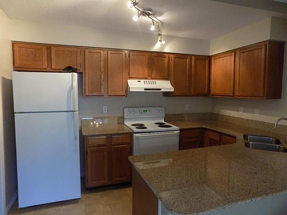 2nd image of 55 Bay Dr APT 3201