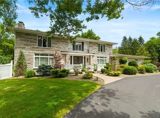 5 Hingham Rd, Utica, NY 13501