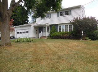 120 Riverglen Rd, Liverpool, NY 13090