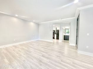 11743 Goshen Ave #101, Los Angeles, CA 90049
