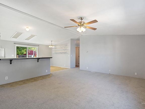 2nd image of 1414 River Run Ln