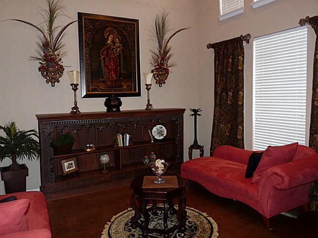 1st image of 6117 Westerley Dr