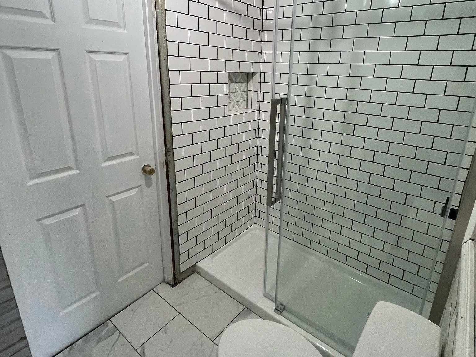 1023 E Larch Ave — Photo 3