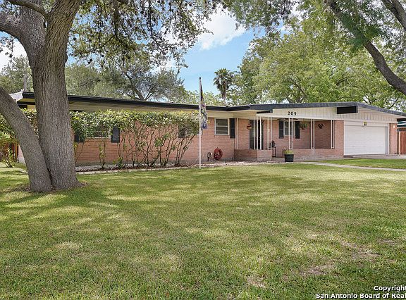 3rd image of 209 Lemonwood Ave