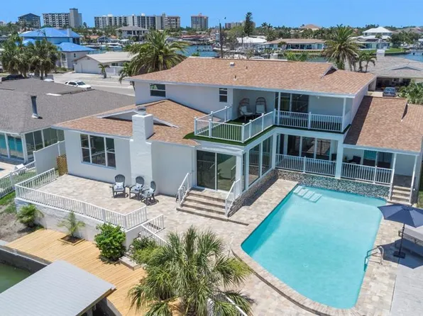 451 Palm Is NE, Clearwater, FL 33767