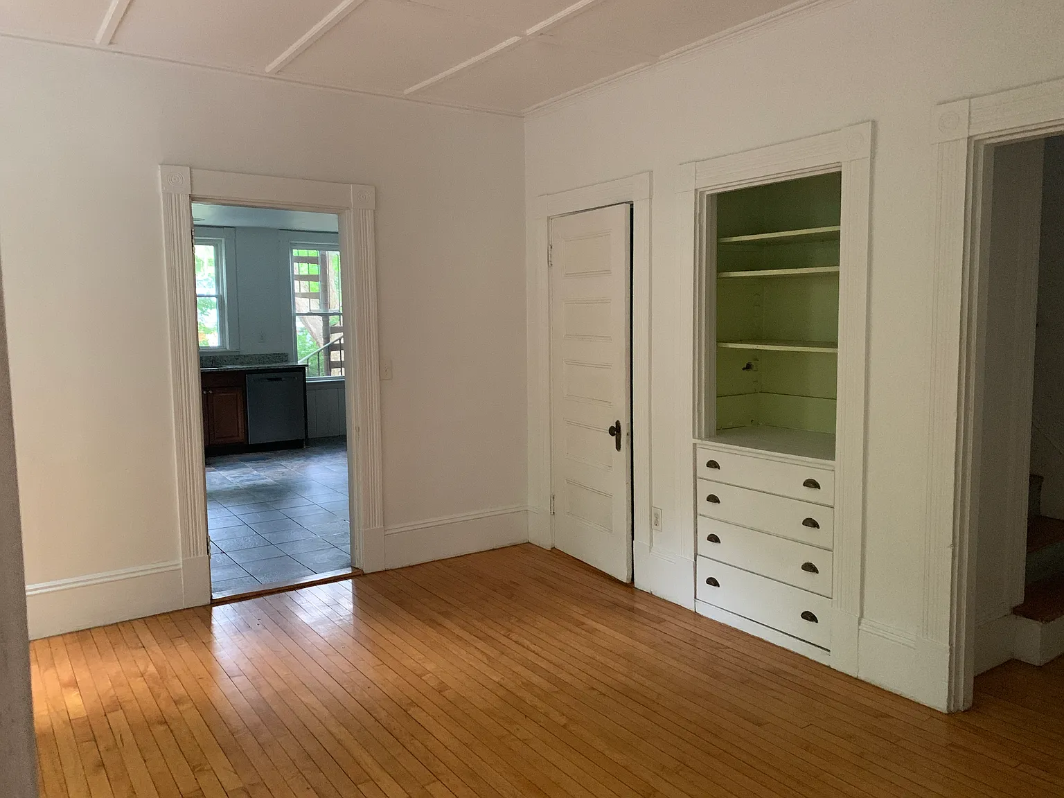 4 bed, 1500 sqft, $3,400 — Photo 4
