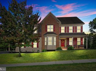 16 W Mulberry Hill Rd, Carlisle, PA 17013