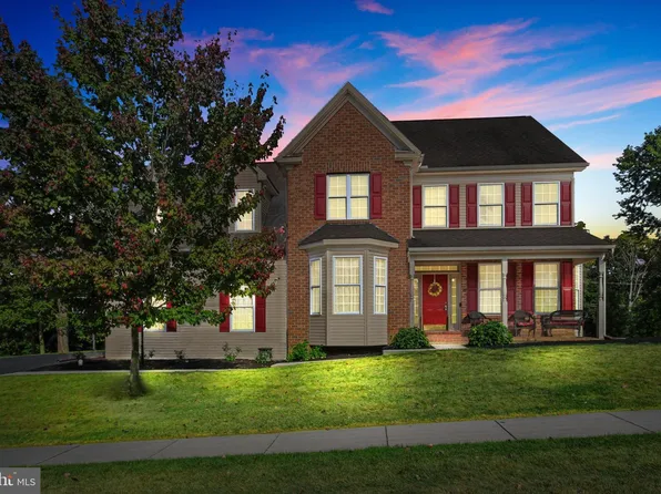 16 W Mulberry Hill Rd, Carlisle, PA 17013