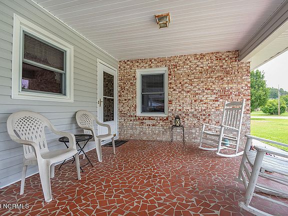 4th image of 206 Diane Drive