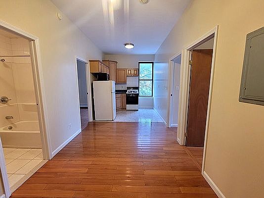 3rd image of 688 Union St #2FR