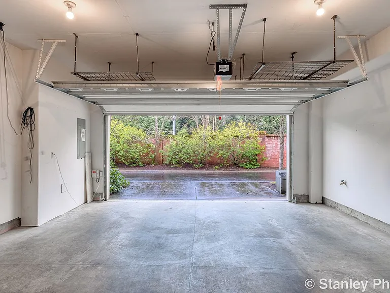 5925 NE Alder St — Photo 22