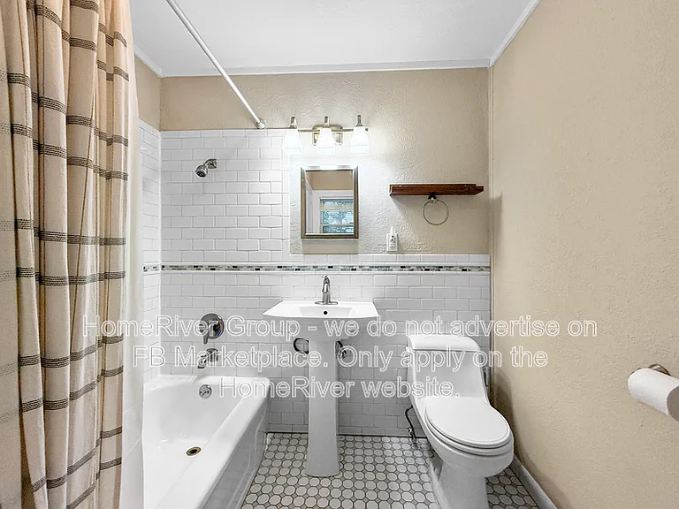 711 E 50th St #A — Photo 11
