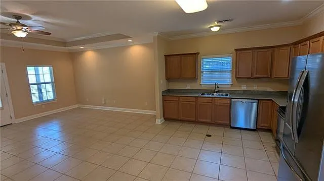 2280 3rd St — Photo 3