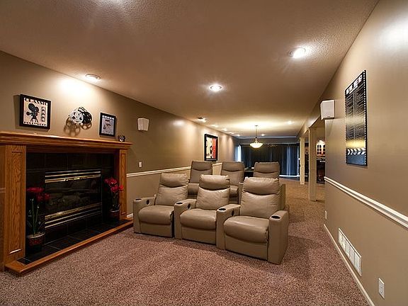 3rd image of 7900 Park View Dr