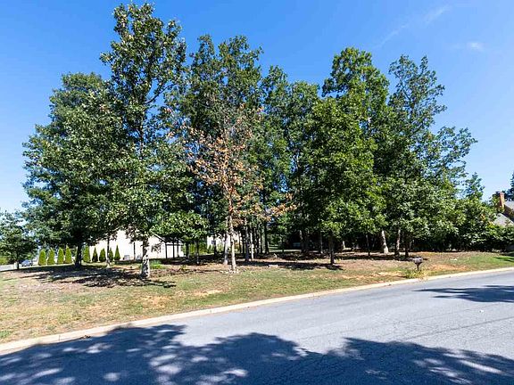 4th image of 0 Heritage Dr #16