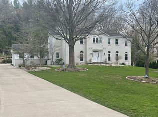 1706 Mason Knoll Rd, Saint Louis, MO 63131