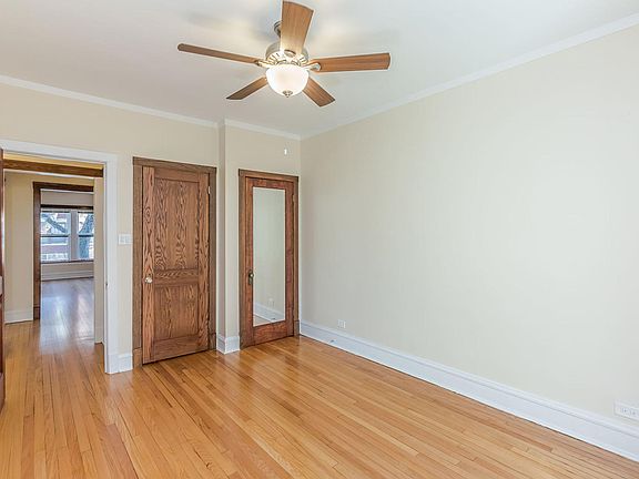 4th image of 1409 W Summerdale Ave #1